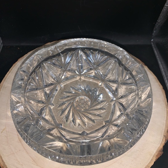 Beautiful Cut Crystal Ashtray - Picture 2 of 5